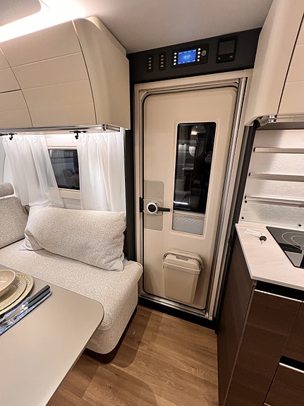 Adria ALPINA 583 UL 20 of 30