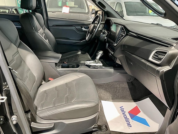 Isuzu D-max 8 of 17