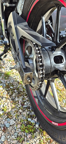 Suzuki GSX-R 125 6 of 8