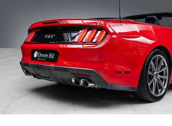 Ford Mustang 13 of 30