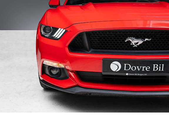 Ford Mustang 8 of 30