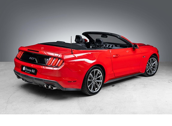 Ford Mustang 12 of 30