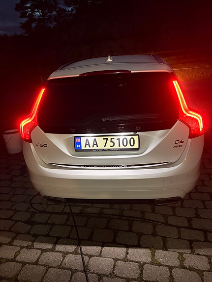 Volvo V60 10 of 13