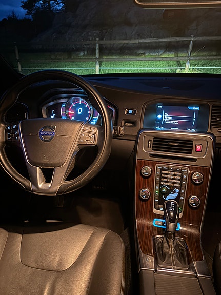 Volvo V60 6 of 13