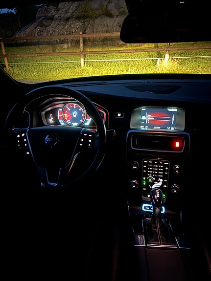 Volvo V60 7 of 13