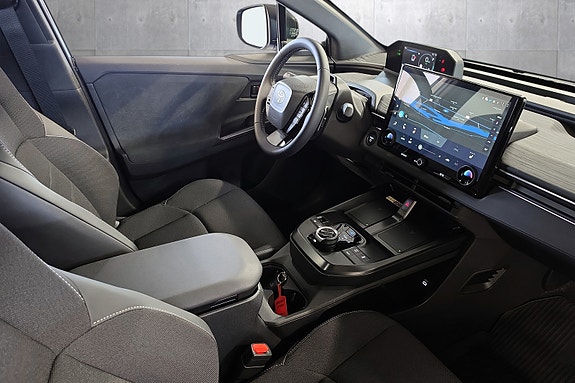 Toyota C-HR 14 of 27