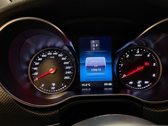 Mercedes-Benz V300 d 17 of 21