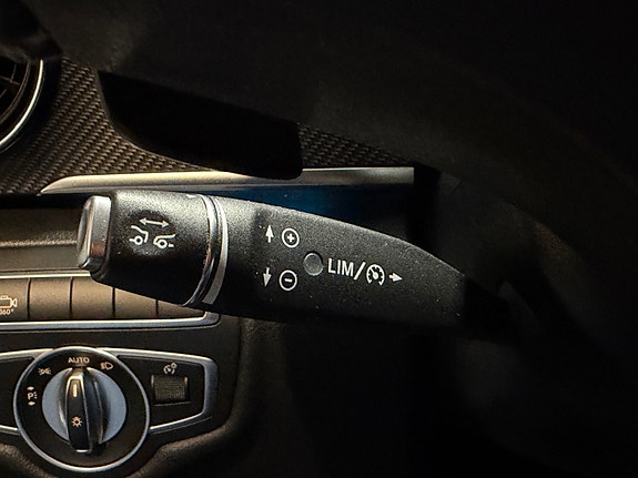 Mercedes-Benz V300 d 11 of 21