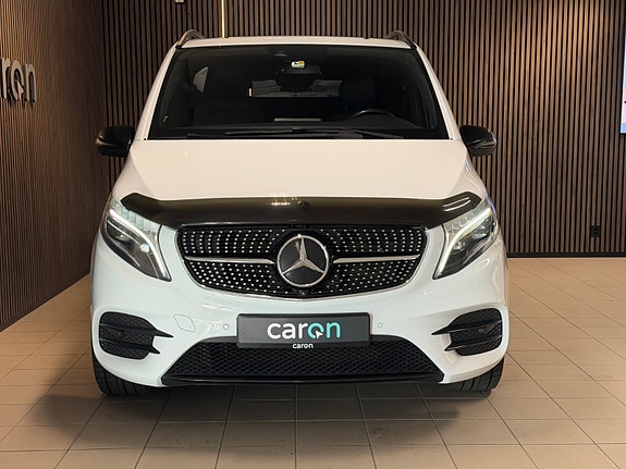 Mercedes-Benz V300 d 3 of 21