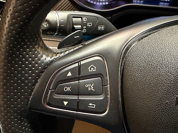 Mercedes-Benz V300 d 9 of 21