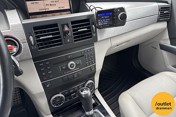 Mercedes-Benz GLK220 18 of 22