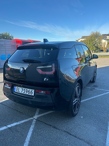 BMW i3 3 of 12