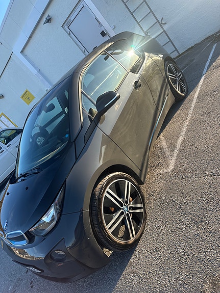 BMW i3 2 of 12