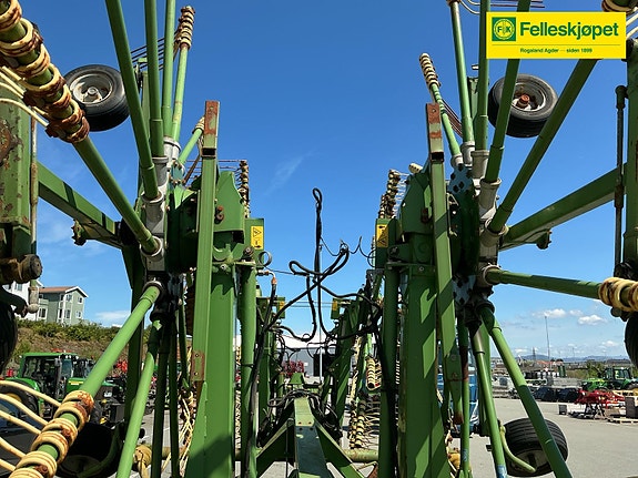 KRONE SWADRO 1400 4 ROTORS 9 of 10