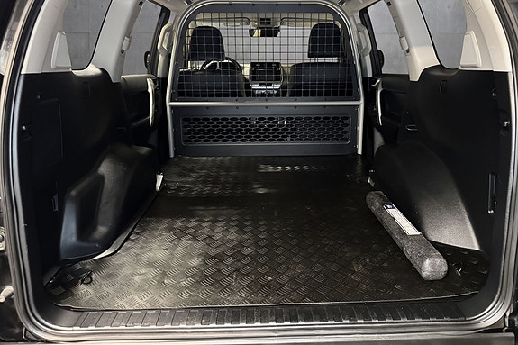 Toyota Land Cruiser 22 of 23
