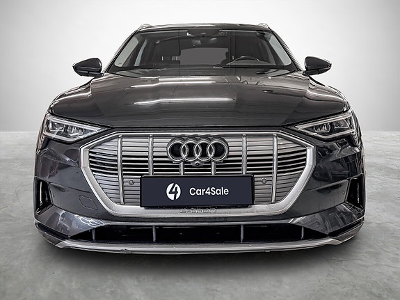 Audi e-tron 7 of 26
