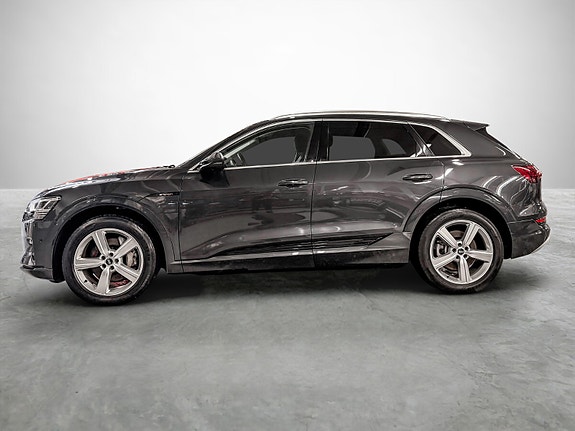 Audi e-tron 2 of 26