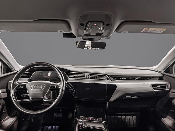 Audi e-tron 12 of 26