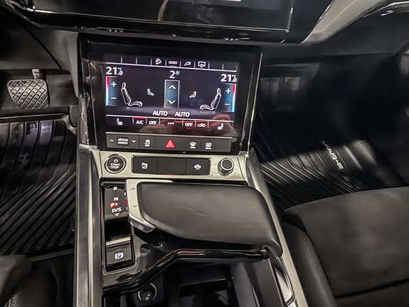 Audi e-tron 15 of 26