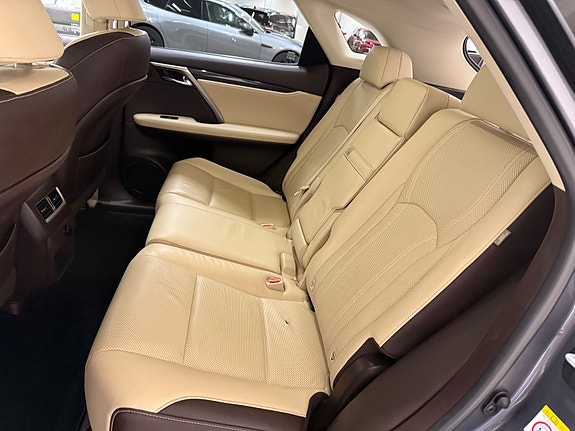 Lexus RX450h 24 of 30
