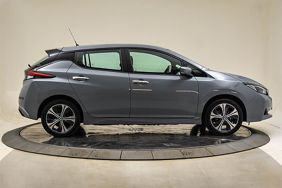 Nissan Leaf 3 of 29