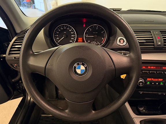 BMW 118d 12 of 16