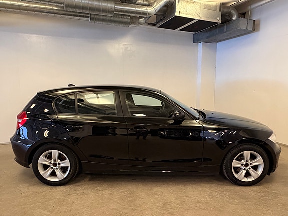 BMW 118d 6 of 16