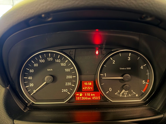 BMW 118d 13 of 16