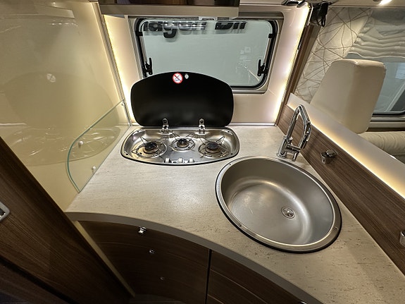 Eura Mobil IL 720 QB I Hydrauliske Støttebein I Cinderella I Lithium I Solcelle I Godt utstyrt! 21 of 30