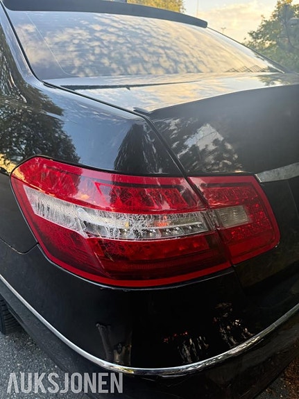 Mercedes-Benz E-Klasse 19 of 22