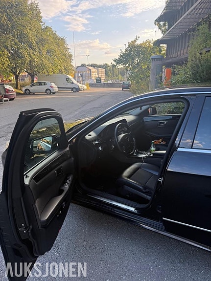 Mercedes-Benz E-Klasse 10 of 22