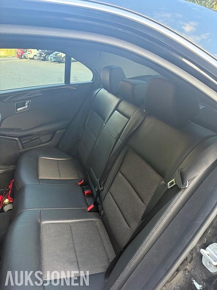 Mercedes-Benz E-Klasse 18 of 22