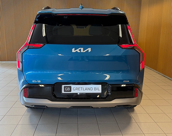 Kia EV9 5 of 28