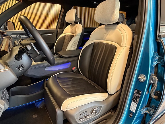 Kia EV9 13 of 28