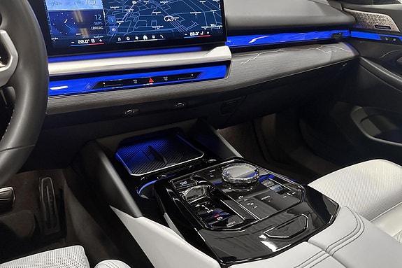 BMW i5 16 of 30