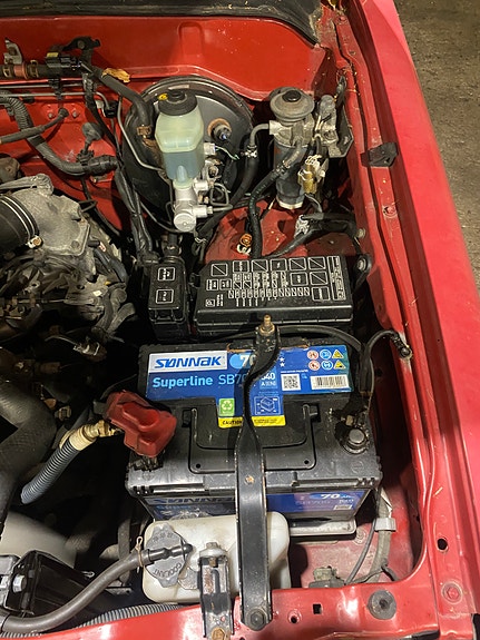 Toyota HiLux 21 of 23