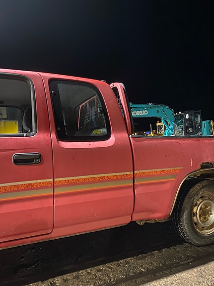 Toyota HiLux 14 of 23