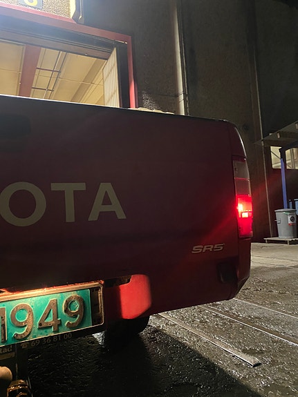 Toyota HiLux 11 of 23