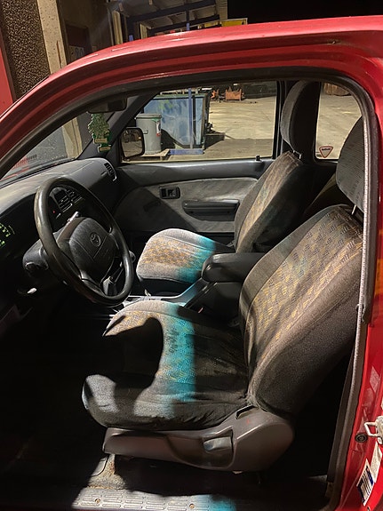 Toyota HiLux 22 of 23