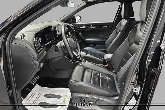 Volkswagen T-Roc 11 of 30