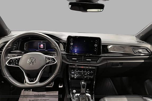 Volkswagen T-Roc 10 of 30