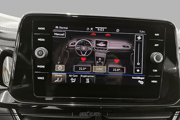 Volkswagen T-Roc 25 of 30