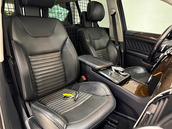 Mercedes-Benz GLS350 d 19 of 30