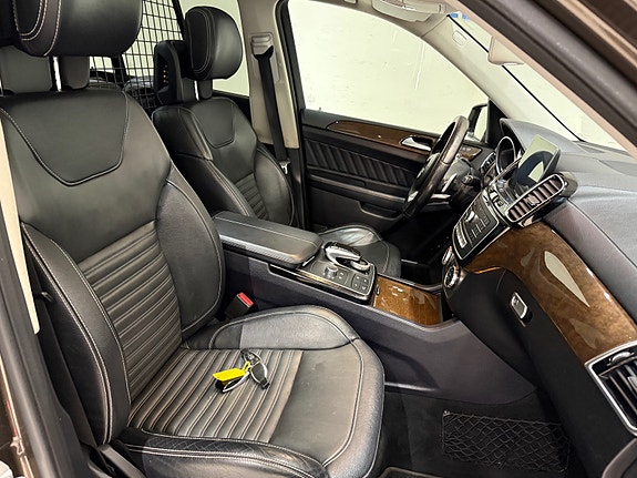 Mercedes-Benz GLS350 d 21 of 30