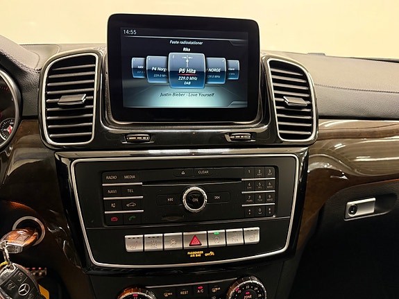 Mercedes-Benz GLS350 d 27 of 30