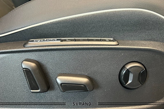 Volkswagen ID.4 GTX 19 of 26
