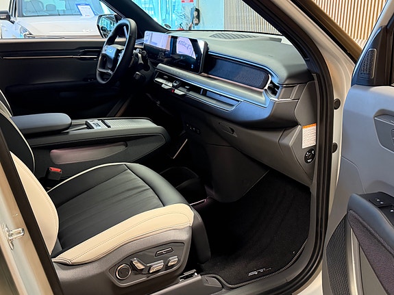 Kia EV9 24 of 27