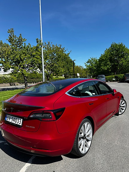 Tesla Model 3 2 of 12