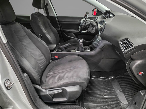 Peugeot 308 21 of 30