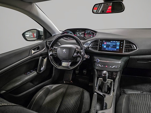 Peugeot 308 19 of 30